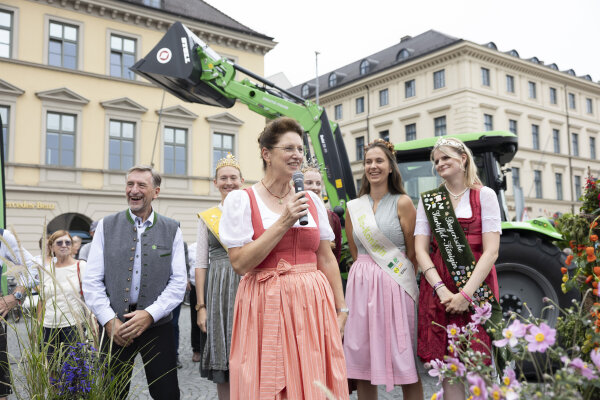 Hoffest Fest der Nationen Bauernmarktmeile