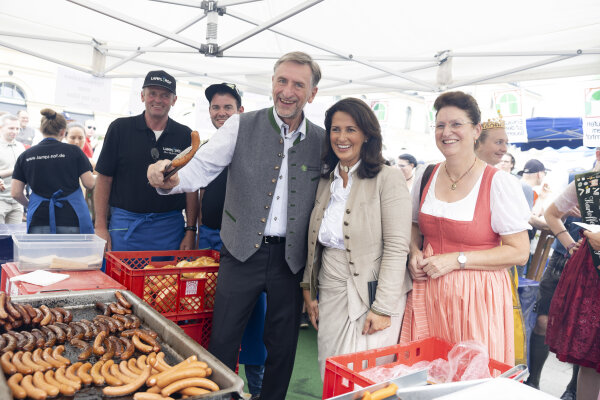 Hoffest Fest der Nationen Bauernmarktmeile