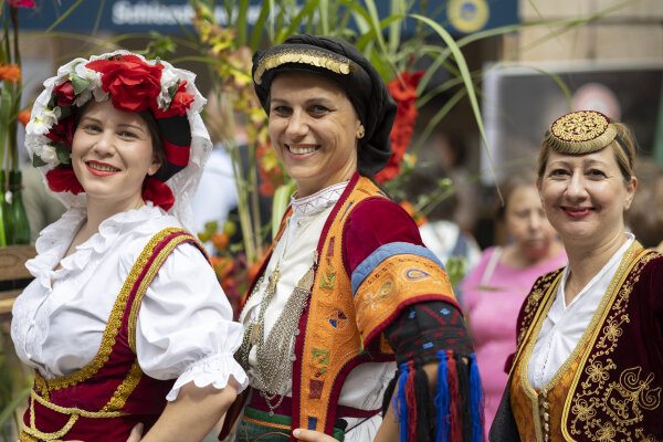 Hoffest Fest der Nationen Bauernmarktmeile