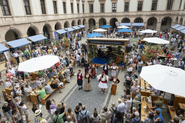 Hoffest Fest der Nationen Bauernmarktmeile